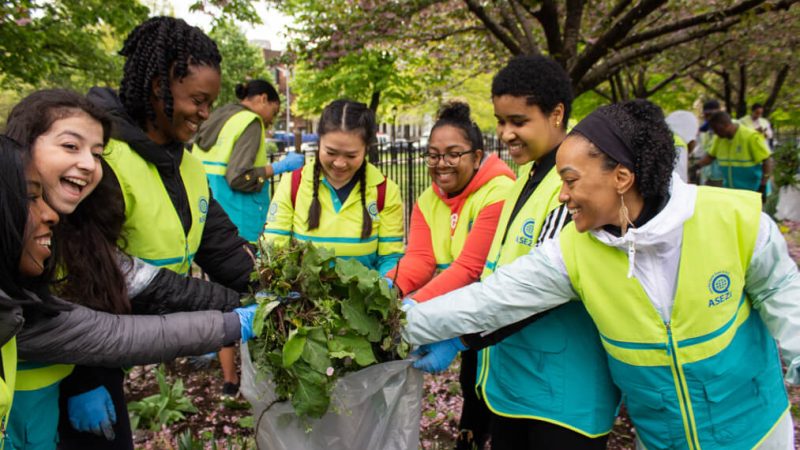 ASEZ WAO Church of God young adult worker volunteers maria hernandez park cleanup